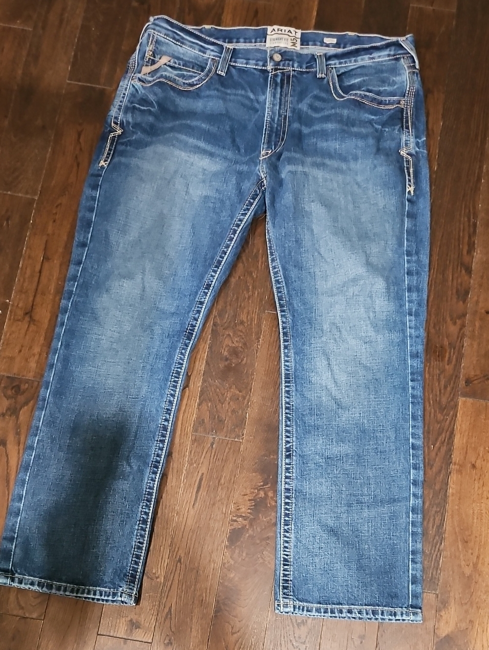 Ariat Men's  40x32 M5 Straight Fit Relaxed Jeans. Euc